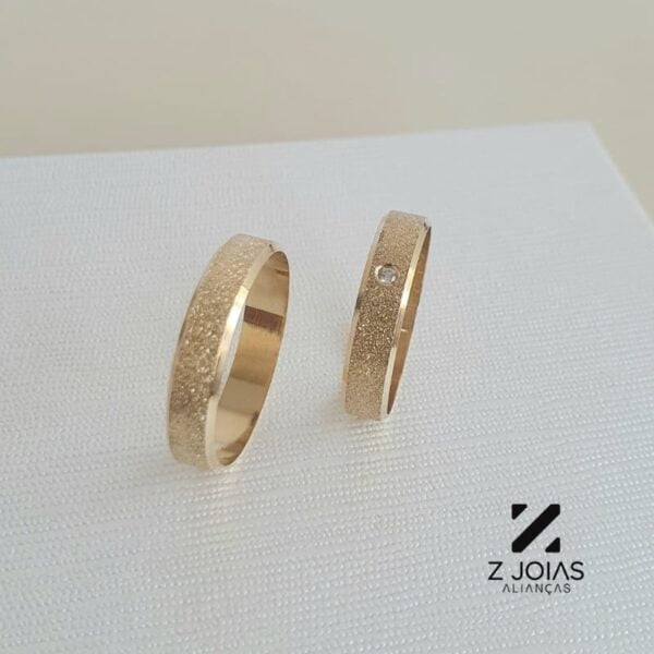 Aliança Em Ouro 18k - Diamante - 4mm de Largura [Valor do Par] ZJ0033-D - Image 3