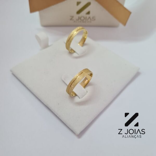 Aliança em Ouro 18k - 4mm de Largura - [Valor do Par] - ZJ0076 - Image 3